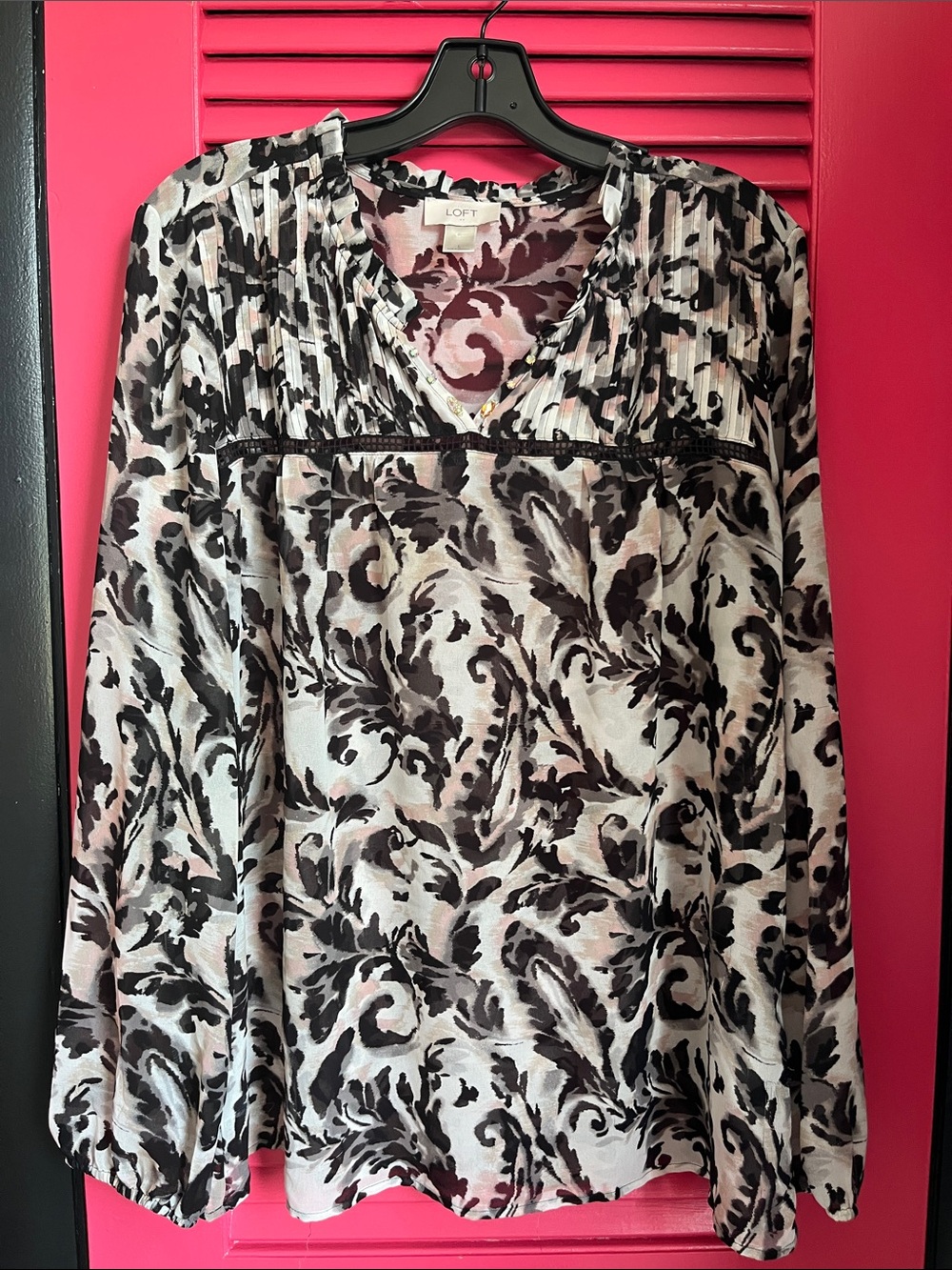 LOFT Rhinestone embellished Black and White Damask V‑Neck Blouse